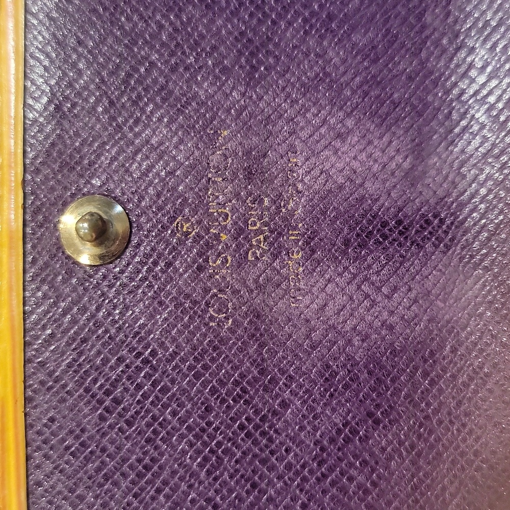 Authentic Louis Vuitton Epi Sarah wallet - Picture 8 of 9